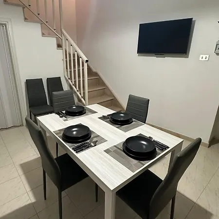 Дом отдыха House